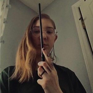 Meet your Posher, Amelia